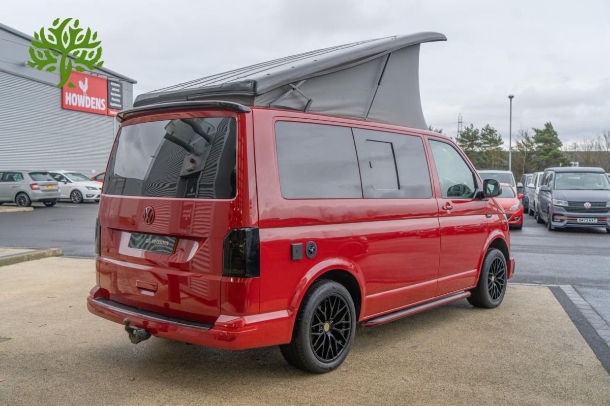 2018 Volkswagen Transporter T6 Campervan - Image 24