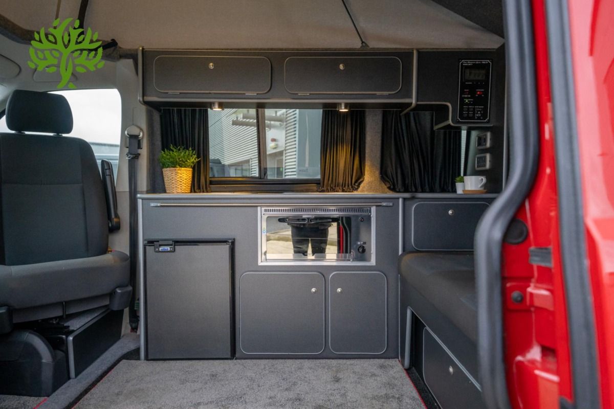 2018 Volkswagen Transporter T6 Campervan - Image 14