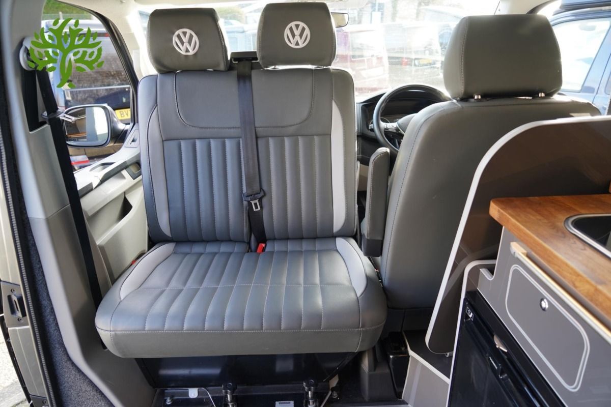 2018 Volkswagen T6 Campervan Panel Van (2015 - 2020) VAN CONVERSION - Image 22